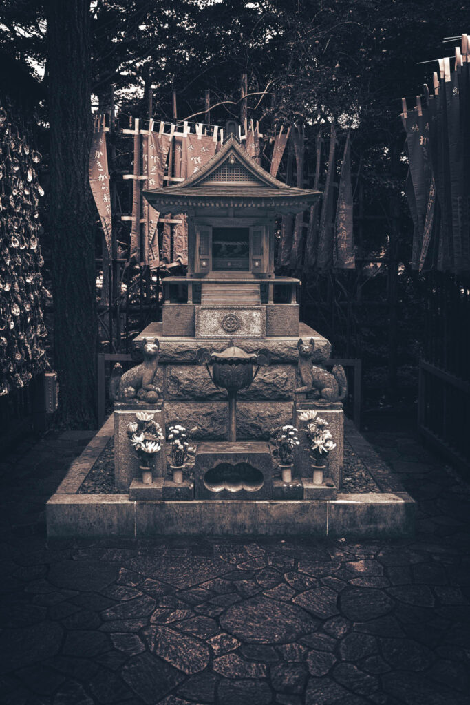 Hasadera, Kamakura (April 24, 2025): Kakigara-Inari