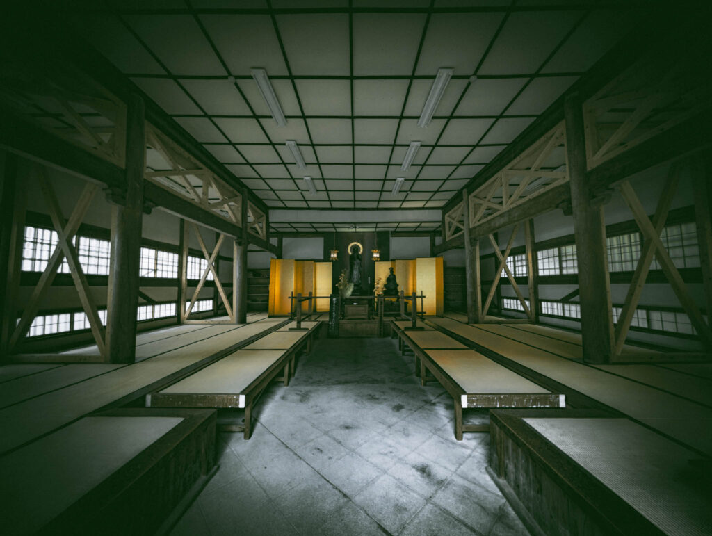 Engaku-ji, Kamakura (2025): Senbutsudo interior