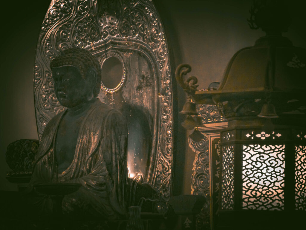 Engaku-ji, Kamakura (2025): Daihojo interior, Shaka Nyorai statue