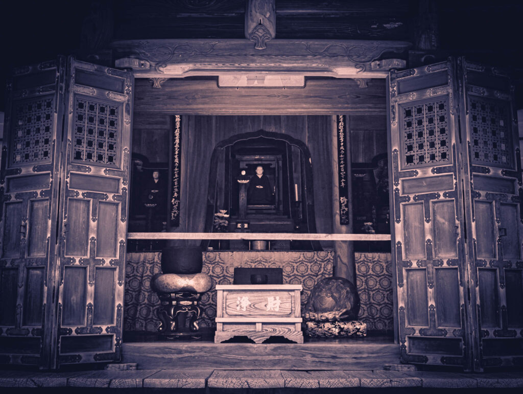 Engaku-ji, Kamakura (2025): Founder's Shrine (Tomb of Hojo Tokimune)