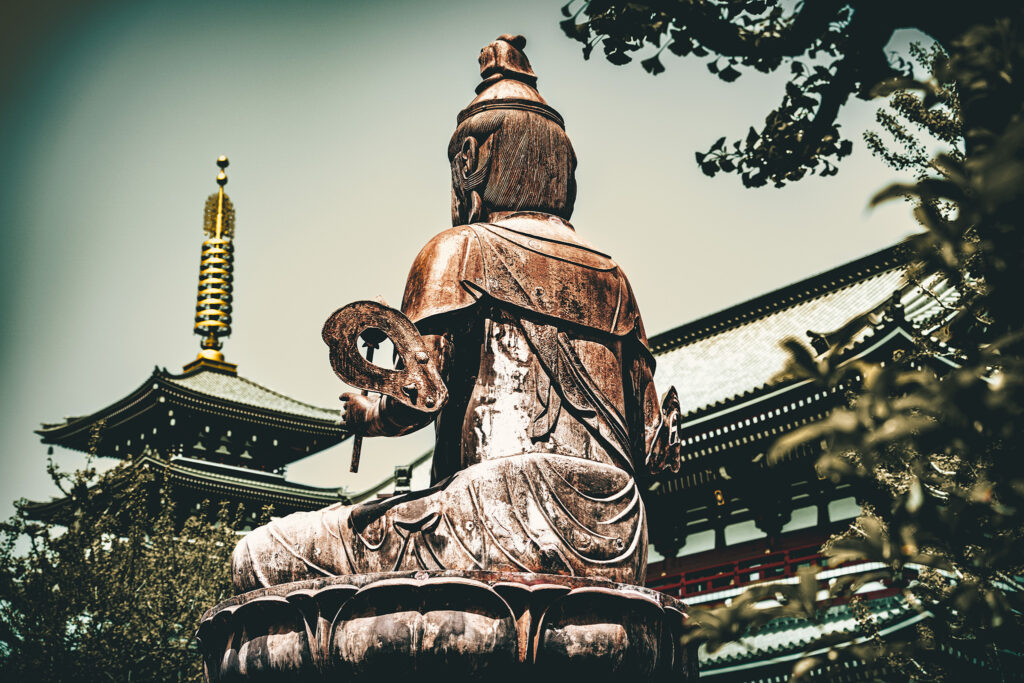 Sensō-ji, Asakusa (April 19, 2025), one of the "Two Buddhas"