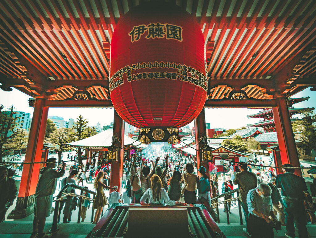 Sensō-ji, Asakusa (April 19, 2025), view back along Nakamise-dōri