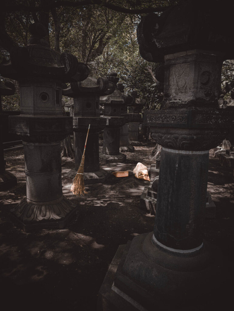 Ueno Toshogu, Tokyo (April 21, 2025) kasuga-dōrō lanterns