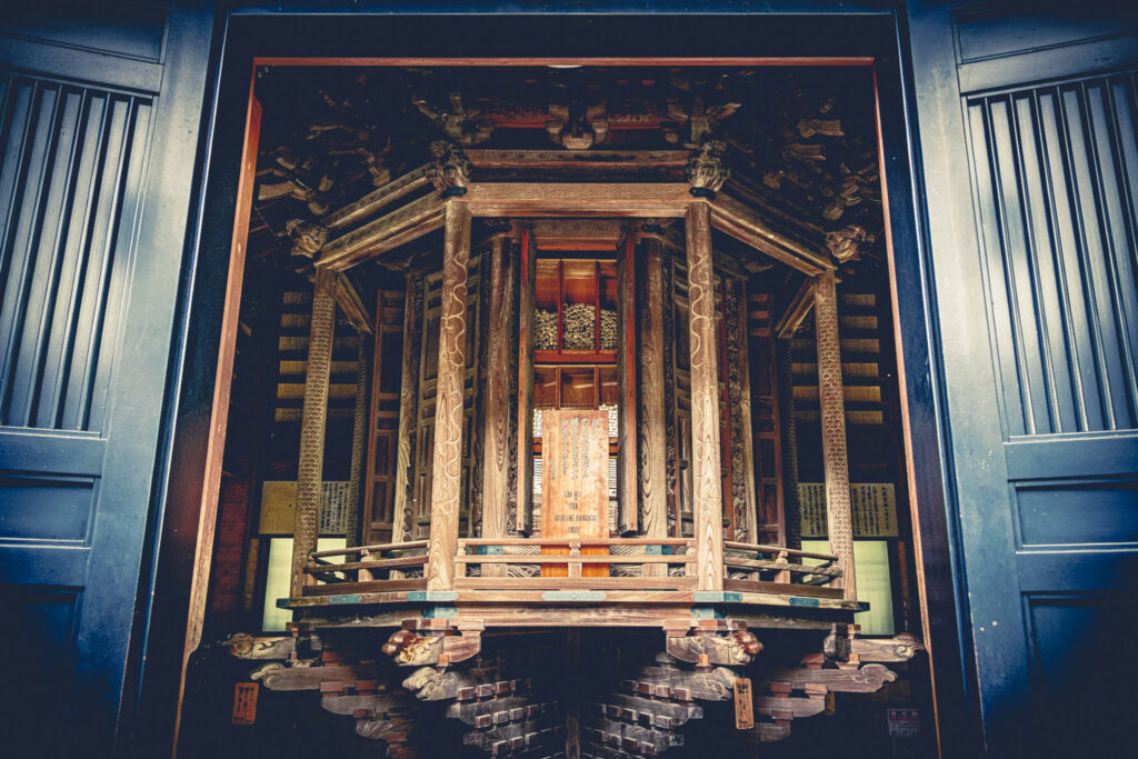Hasadera, Kamakura (April 24, 2025): rinzo (rotary bookshelf) in the Kyozo (scripture repository)