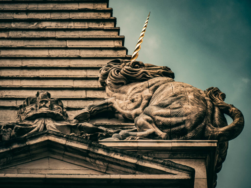 St. George’s, Bloomsbury (April 16, 2023) Tim Crawley sculptor, 1996.