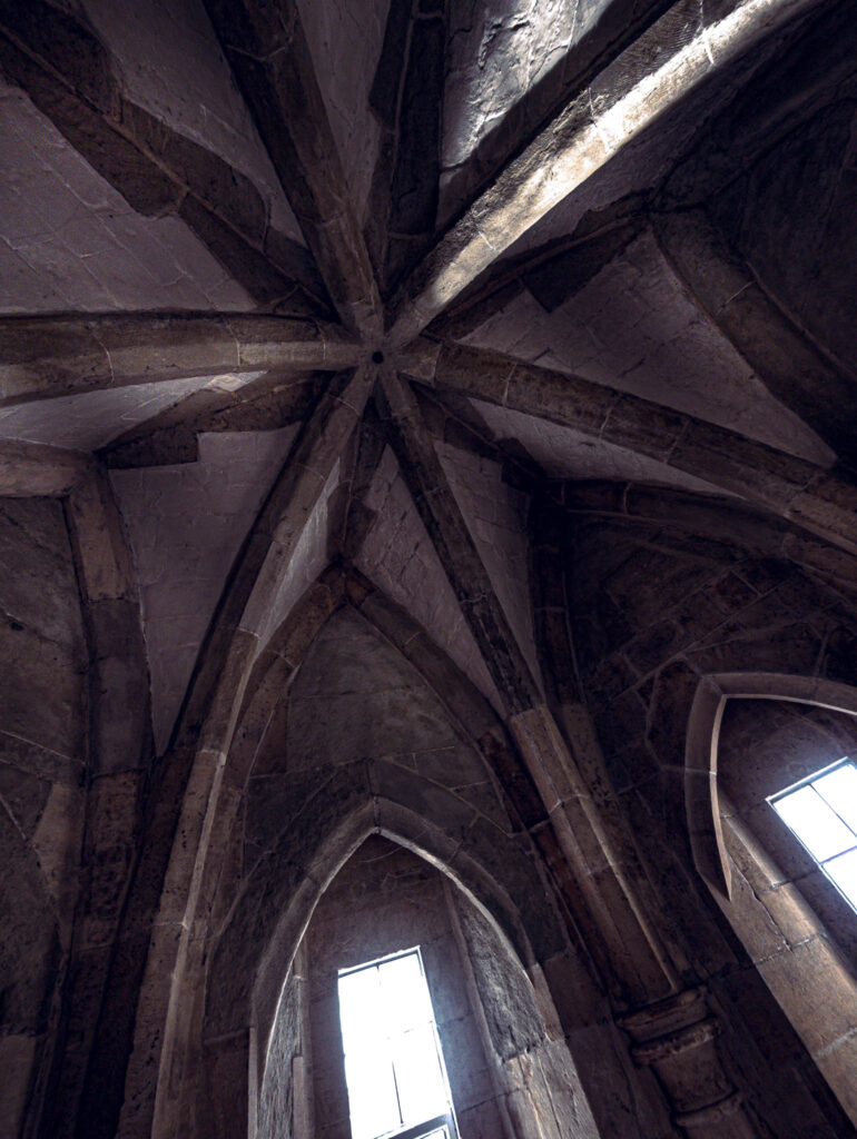 Tower of London (photo April 18, 2023): Wakefield Tower (1222-1240) Audience Chamber vaulting