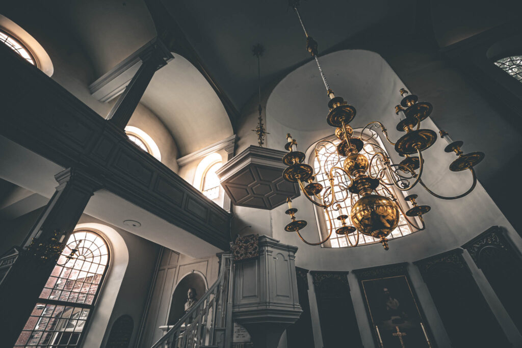 Old North Church (Christ Church in the City of Boston) (b. 1723, photo August 21, 2025) pulpit and apse