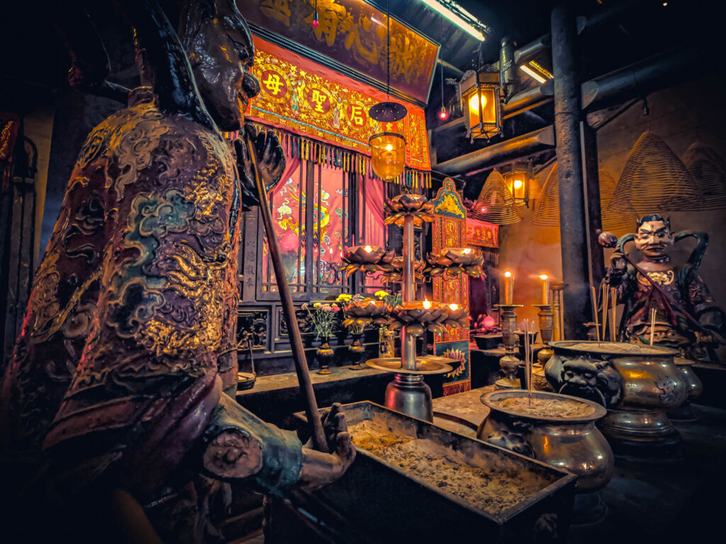 Tin Hau Temple, Causeway Bay 銅鑼灣天后古廟, Hong Kong (photo October 16, 2018)