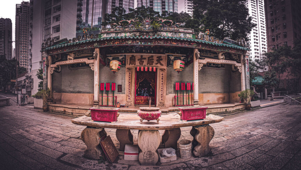 Tin Hau Temple, Causeway Bay 銅鑼灣天后古廟, Hong Kong (photo October 16, 2018)