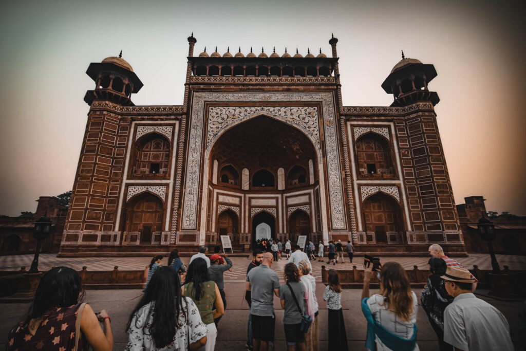 Darwaza-i rauza (Great Gate), Taj Mahal complex (photo October 26, 2019)