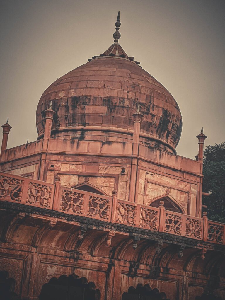 Dome of "Tomb of Fatehpuri Begum", Taj Mahal complex (photo October 26, 2019)