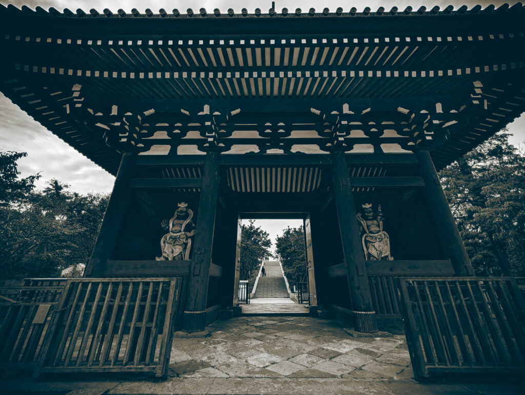 Shiba Park, Tokyo (photo November 1, 2025): Former Daitokuin Reibyo Somon Gate, built 1632 by Tokugawa Iemitsu for the mausoleum of 2nd shogun Tokugawa Hidetada.