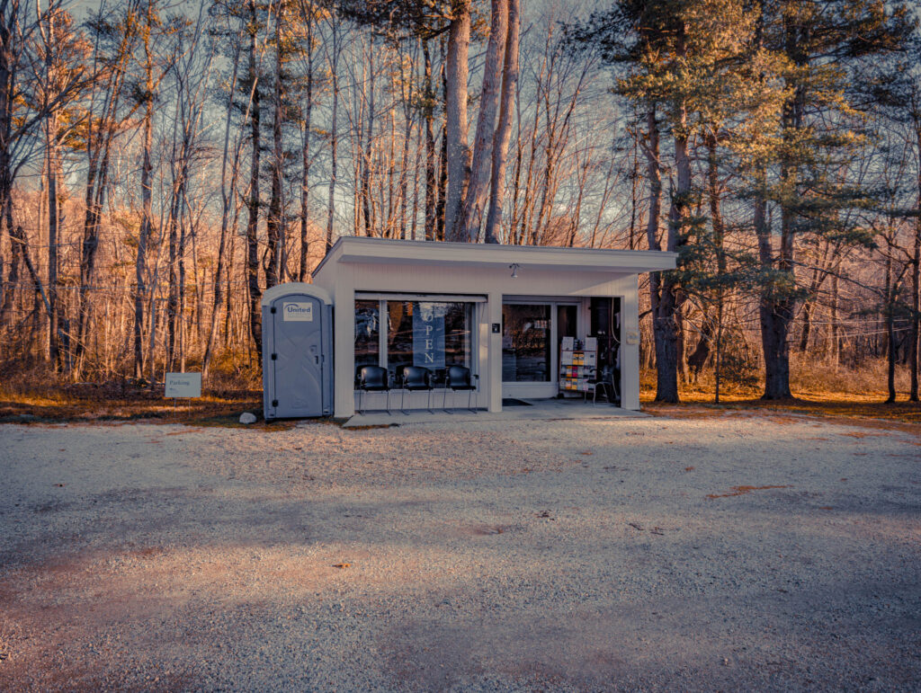 Gropius House, Lincoln, Massachussetts, b. 1939, Walter Gropius archit. (photo November 29, 2025): original garage, currently converted to visitor center