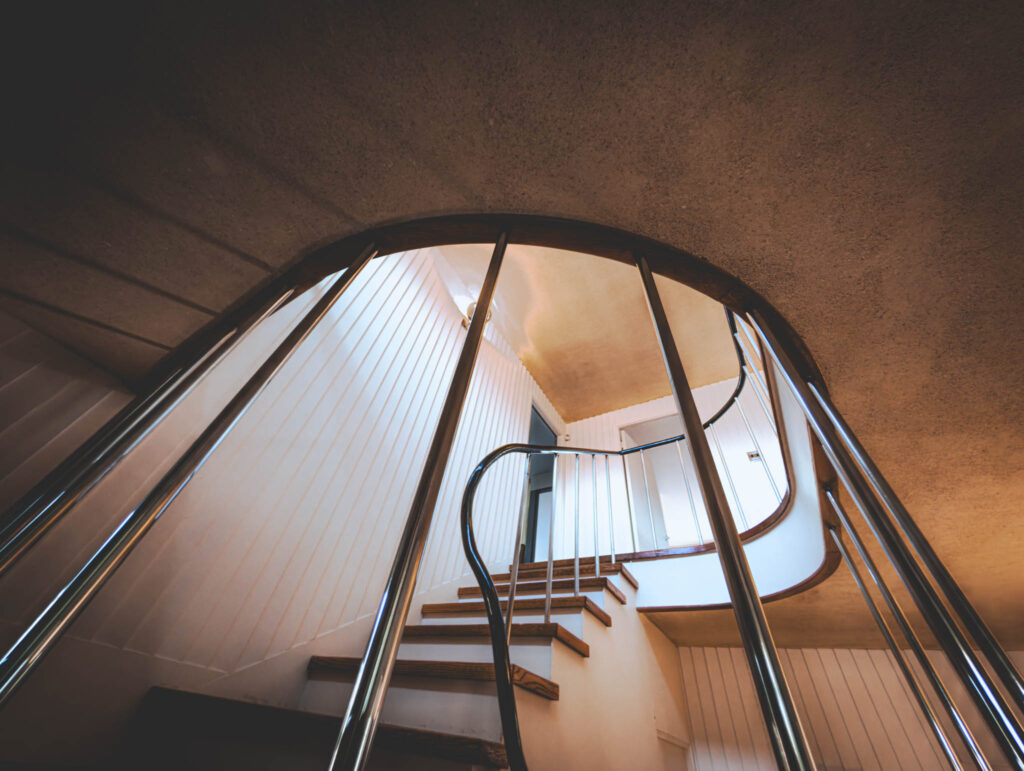 Gropius House, Lincoln, Massachussetts, b. 1939, Walter Gropius archit. (photo November 29, 2025): interior stair