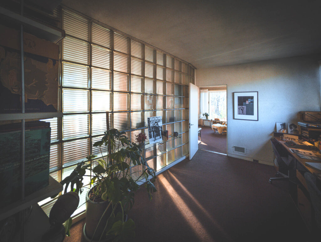 Gropius House, Lincoln, Massachussetts, b. 1939, Walter Gropius archit. (photo November 29, 2025): office with interior glass brick wall
