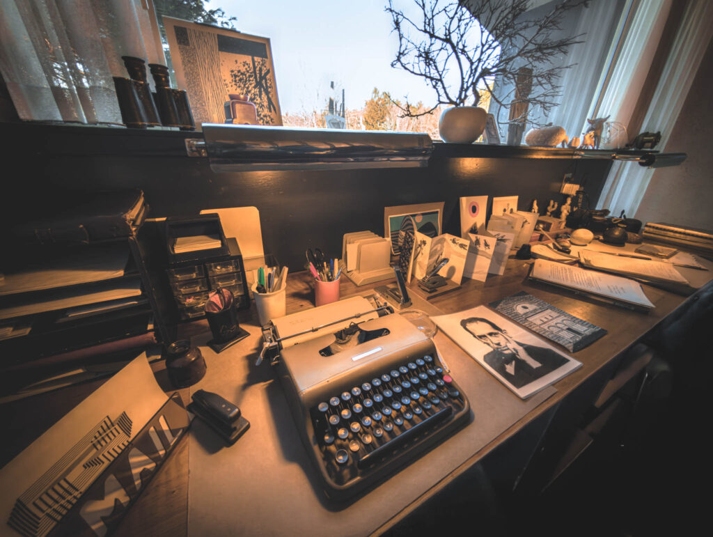 Gropius House, Lincoln, Massachussetts, b. 1939, Walter Gropius archit. (photo November 29, 2025): office double desk