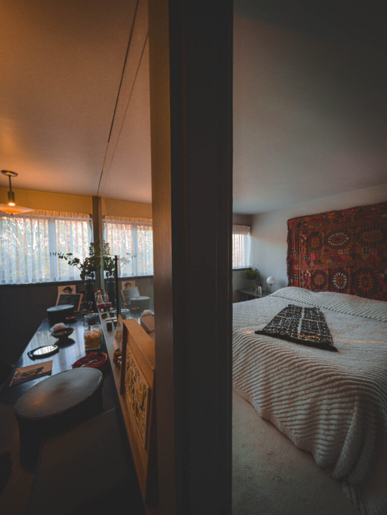 Gropius House, Lincoln, Massachussetts, b. 1939, Walter Gropius archit. (photo November 29, 2025): dressing room and bedroom