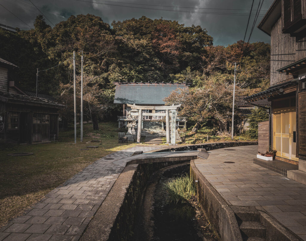 Shukunegi, Sado Island (photo November 6, 2025): Hakusan Shrine.