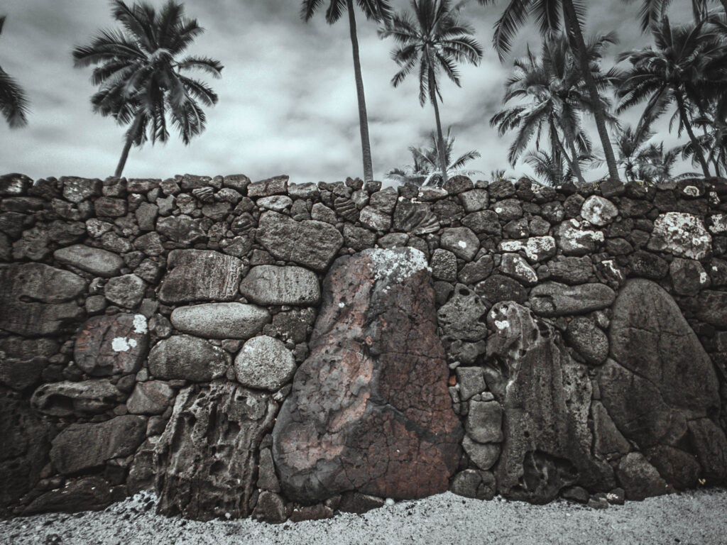 Puʻuhonua o Hōnaunau National Historical Park, Hōnaunau, Hawai'i (photo August 21, 2021): Pā Puʻuhonua (Great Wall of the Place of Refuge), originally b. 15th C.