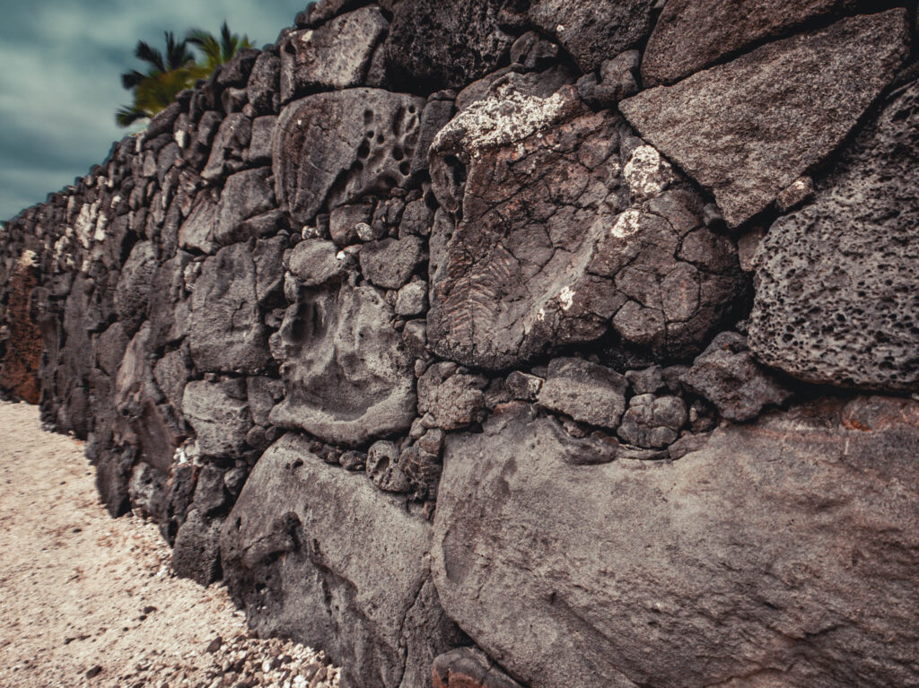 Puʻuhonua o Hōnaunau National Historical Park, Hōnaunau, Hawai'i (photo August 21, 2021): Pā Puʻuhonua (Great Wall of the Place of Refuge), originally b. 15th C.