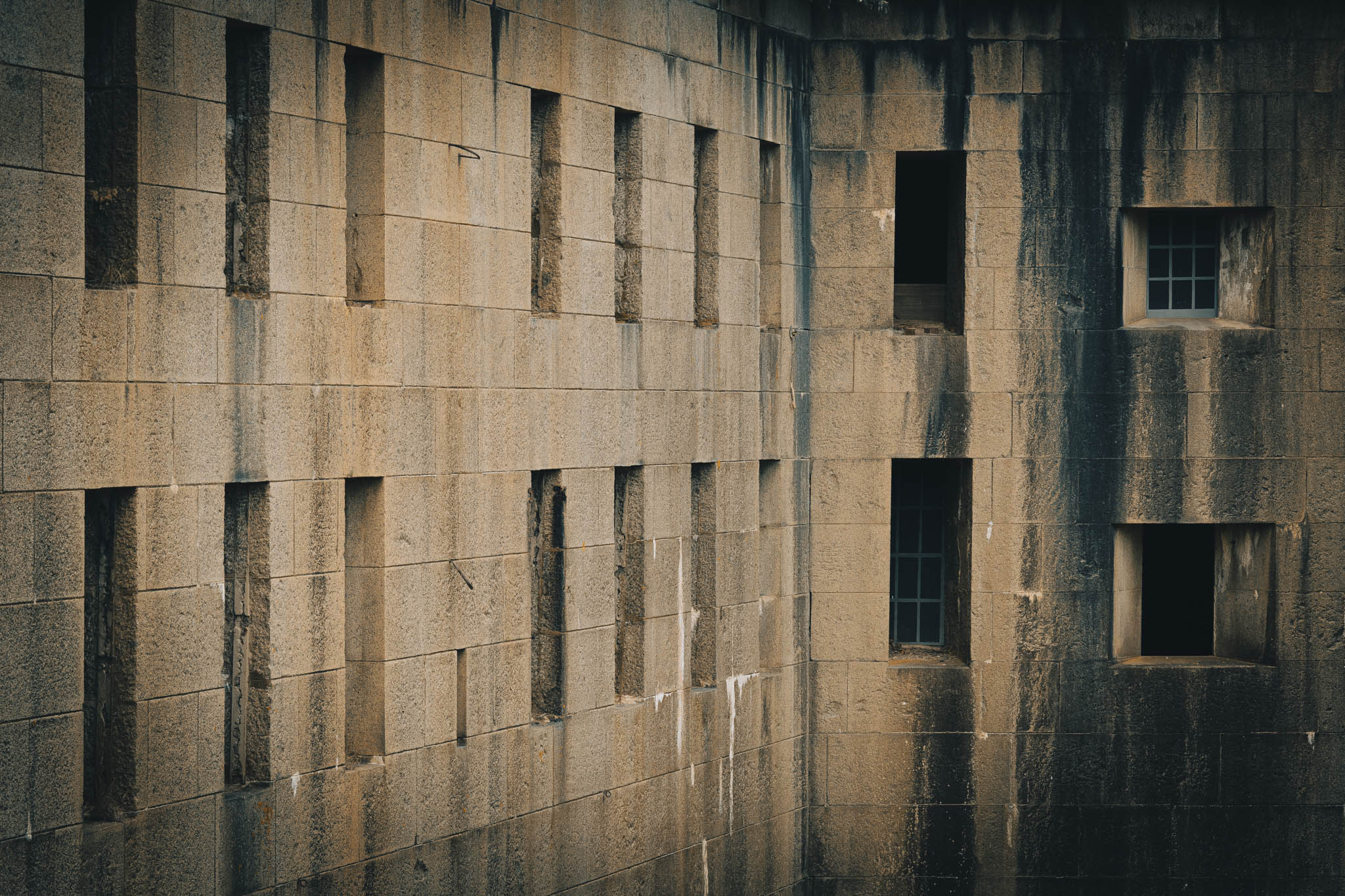 Fort Warren, Georges Island (photo June 19, 2026) Front II and Bastion D enceinte facing dry moat, 1850s.