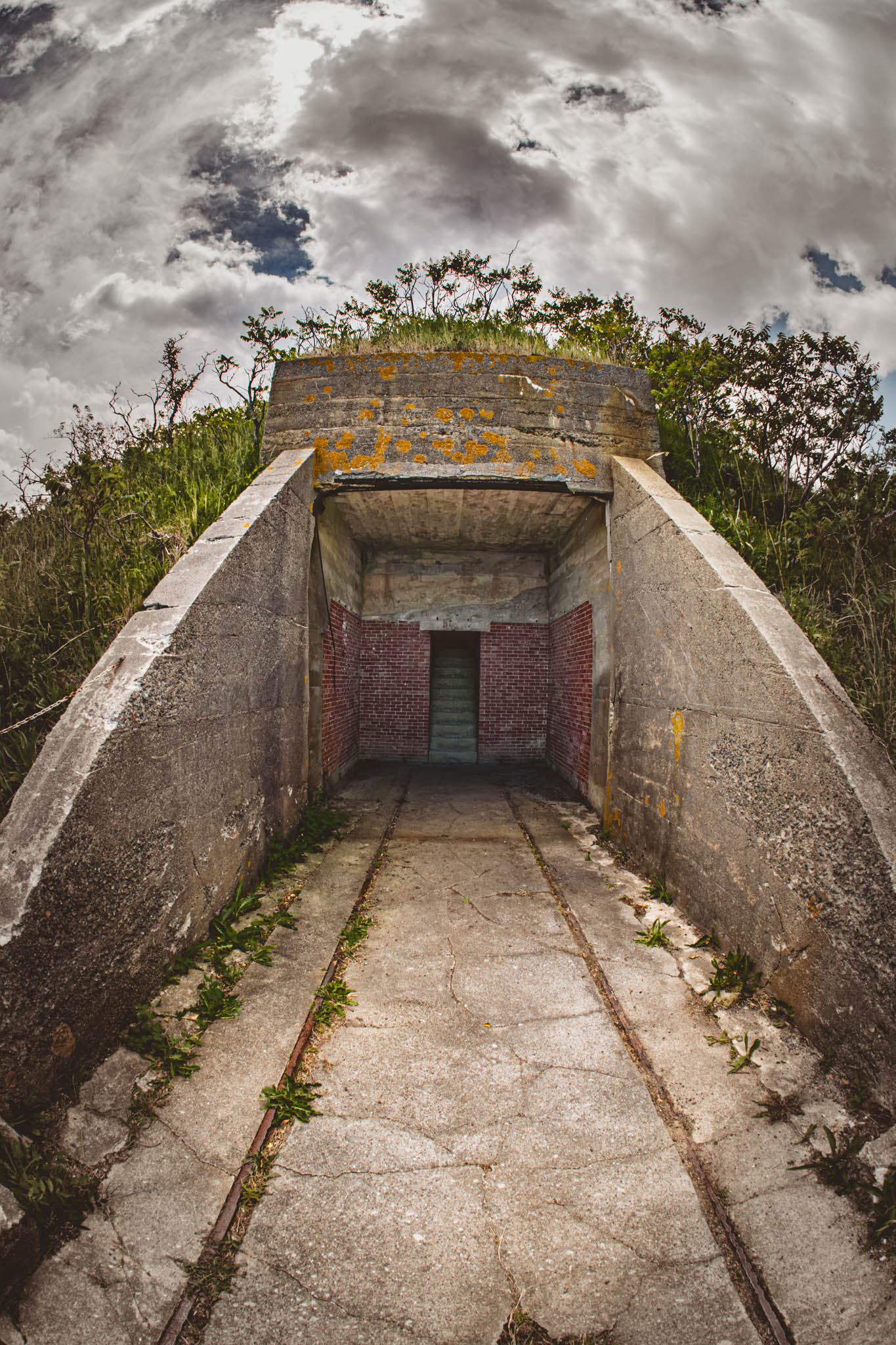 Fort Warren, Georges Island (photo June 19, 2026) searchlight emplacement in post-Civil War magazine, coverface at Bastion B.